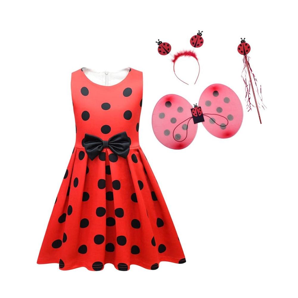 Kleid mit Accessoires